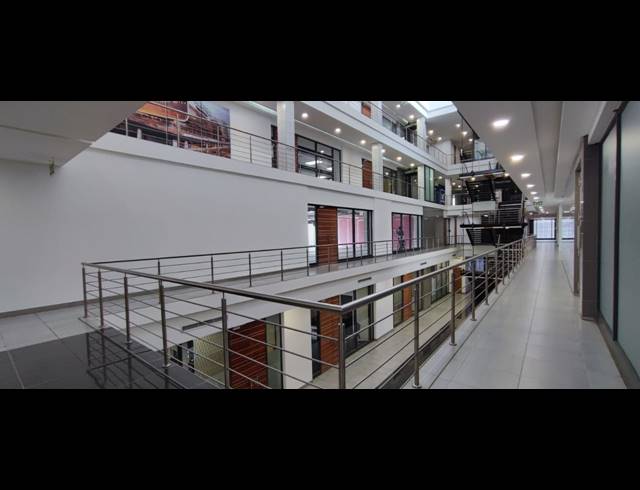473M² OFFICE TO LET IN DIE HOEWES